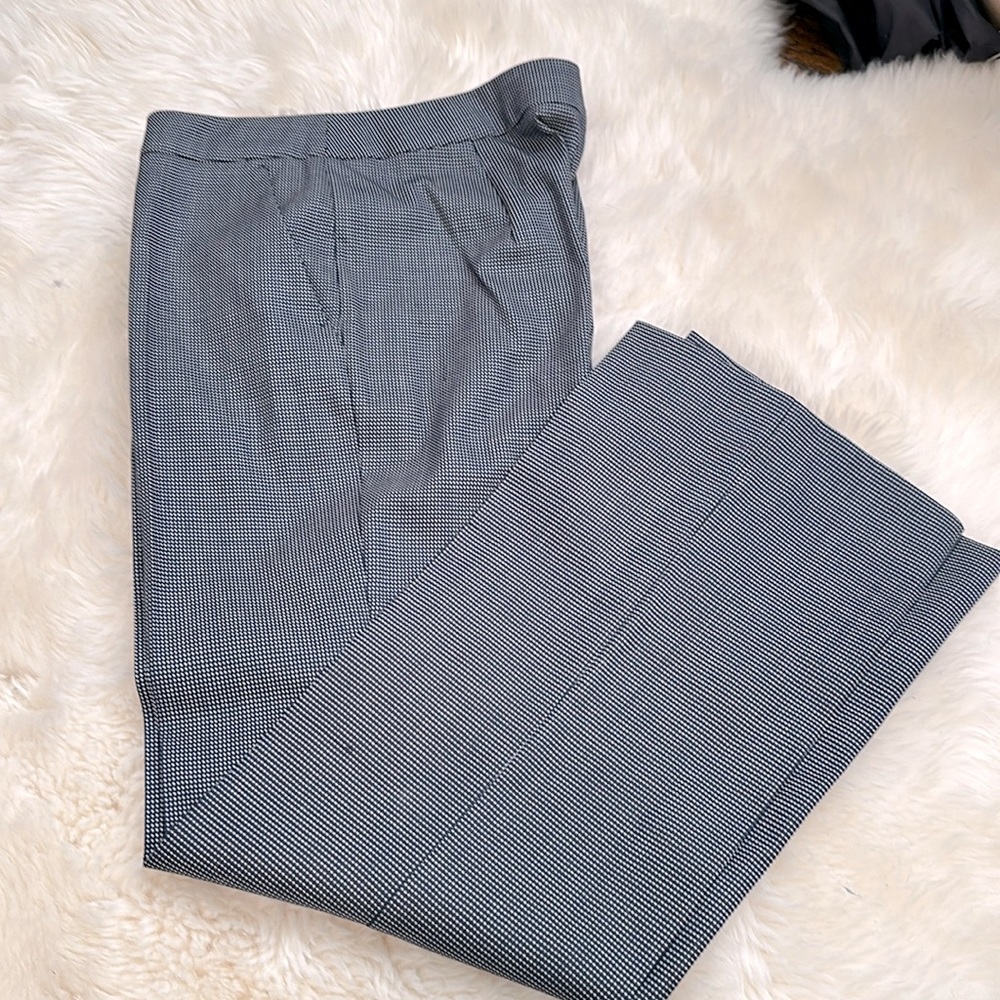 Max Mara Navy/White Straight Leg Trouser with pockets